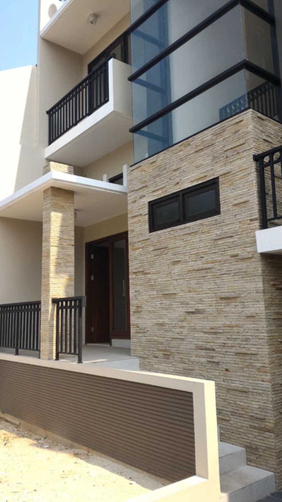 Rumah SIAP HUNI di Nusa Loka, BSD. Hanya 5mnt dari Pasar Modern
