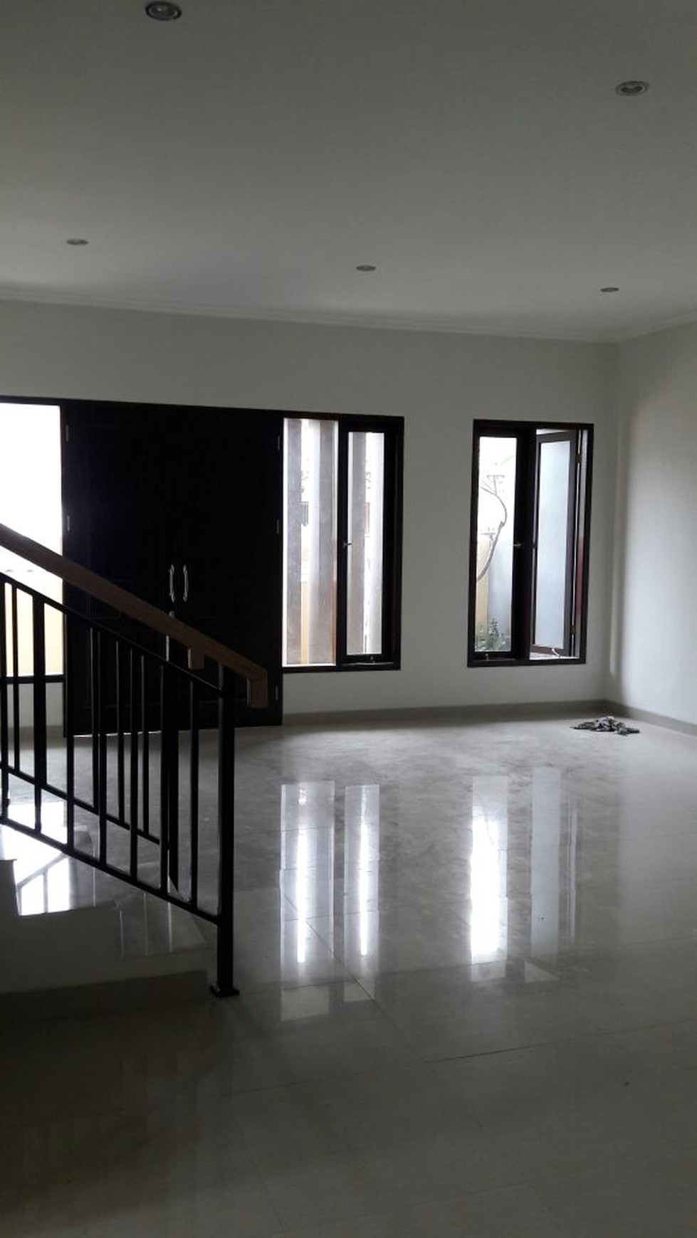 Rumah Brand New,siap huni di Cipadu Raya Tangerang