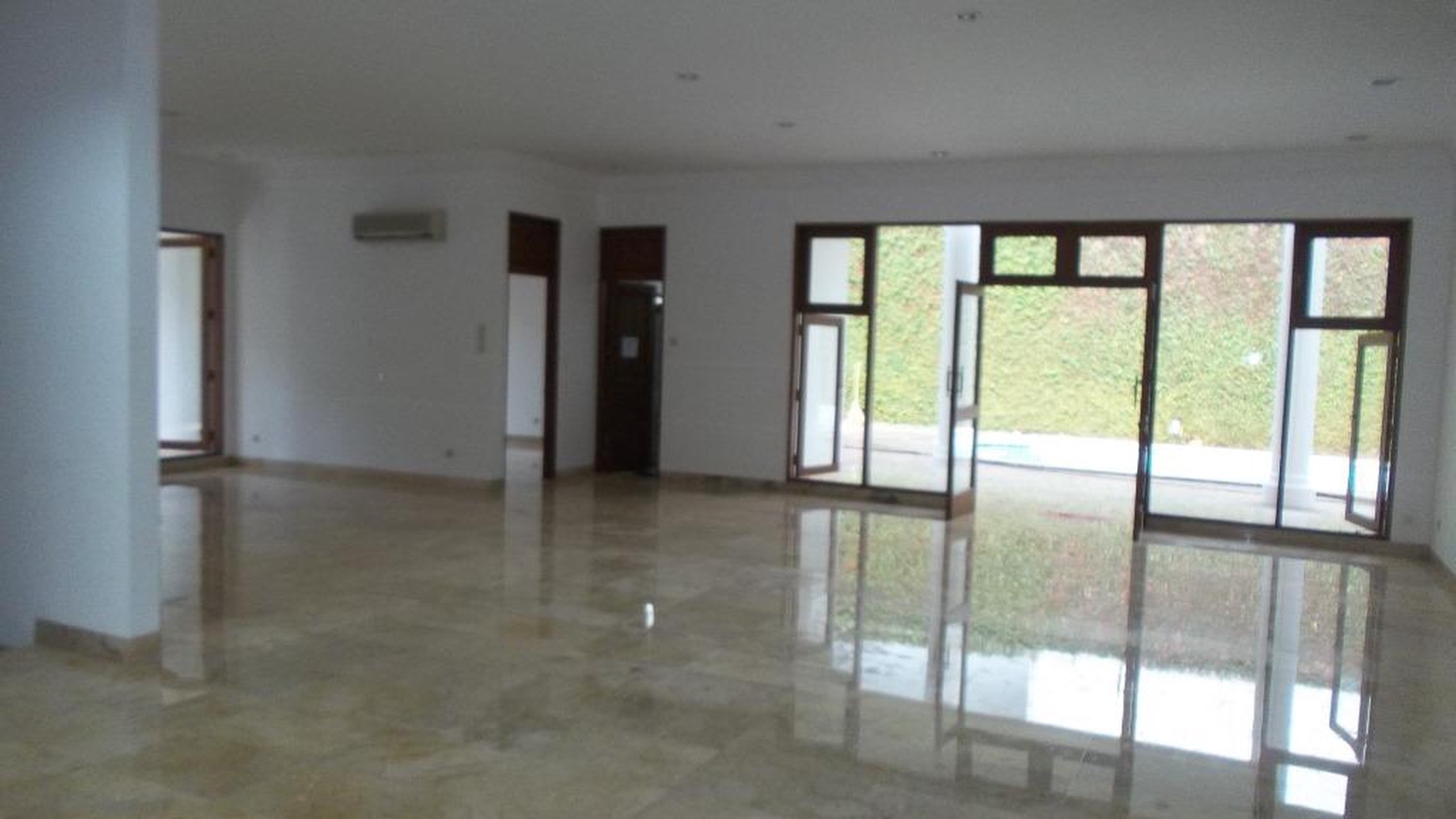 Amazing house in the prime area of Permata hijau