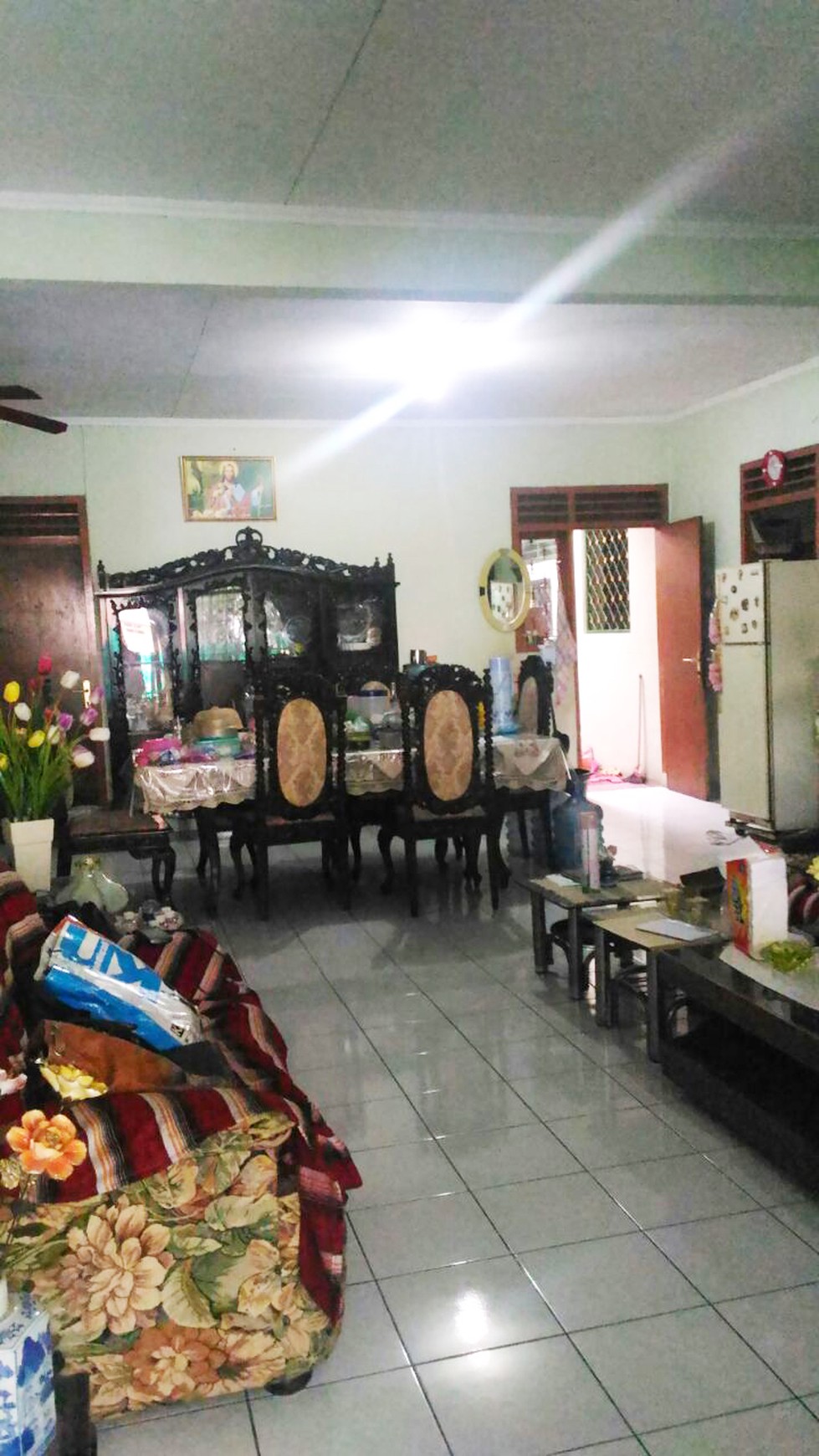 Rumah Hook dijual dalam kompek di Cinere