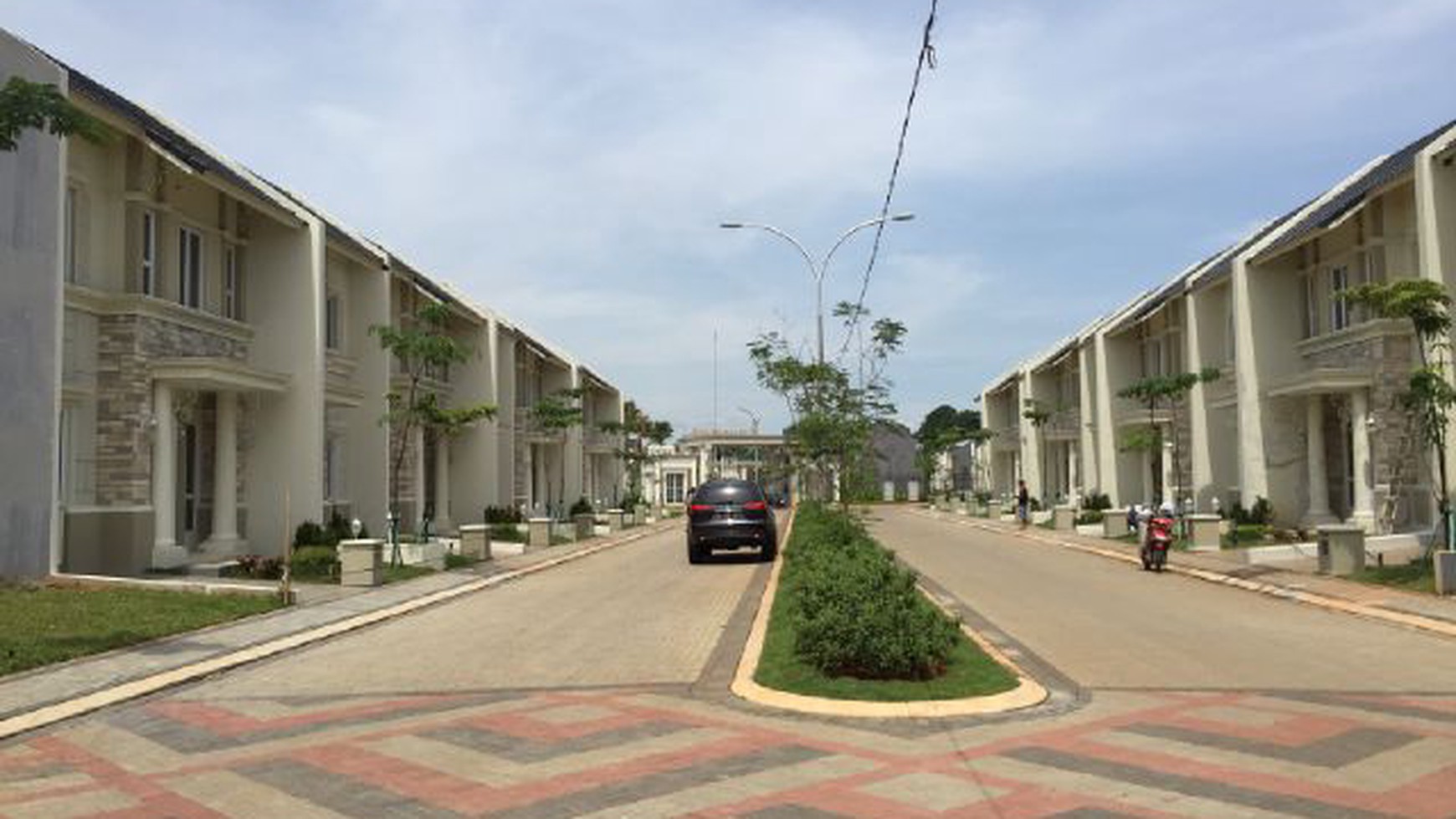 Rumah minimalis dekat AEON Mall dan Universitas ternama (Swiss German University dan Prasetya Mulya)