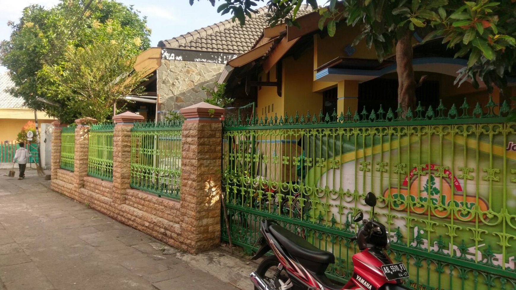 HUNIAN DI SANTAN, MAGUWOHARJO, DEPOK, SLEMAN