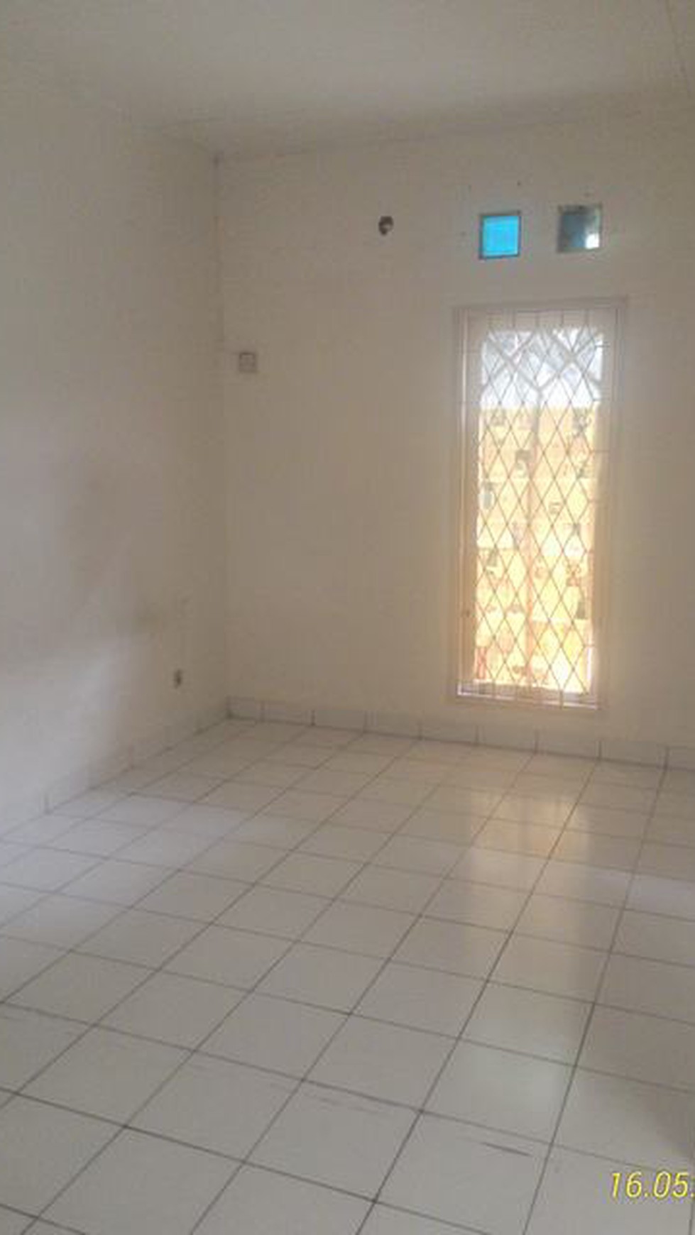 DISEWAKAN RUMAH SIAP HUNI DI KENCANA LOKA, BSD CITY