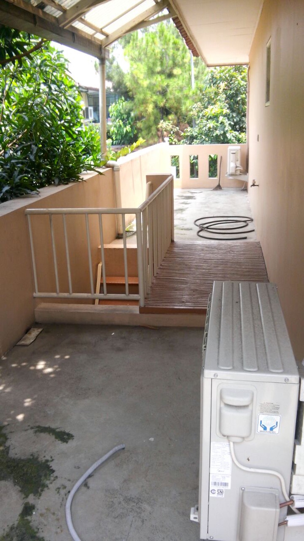 RUMAH SEWA 2 LANTAI FULL FURNISH DI TAMAN GIRI LOKA, BSD