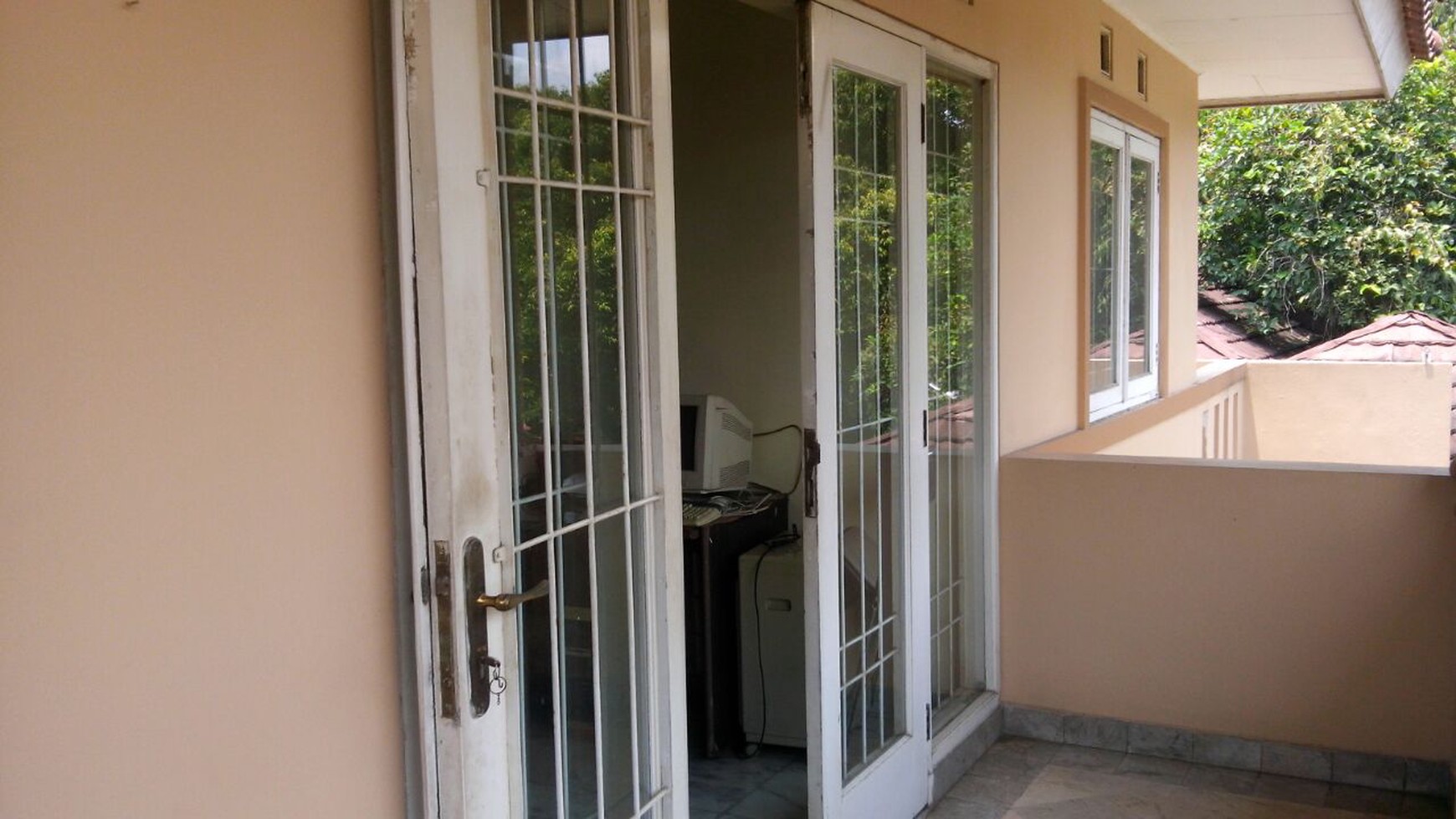 RUMAH SEWA 2 LANTAI FULL FURNISH DI TAMAN GIRI LOKA, BSD