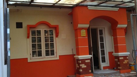 DISEWAKAN RUMAH RENOVASI SIAP HUNI DENGAN LOKASI STRATEGIS DI NUSA LOKA, BSD