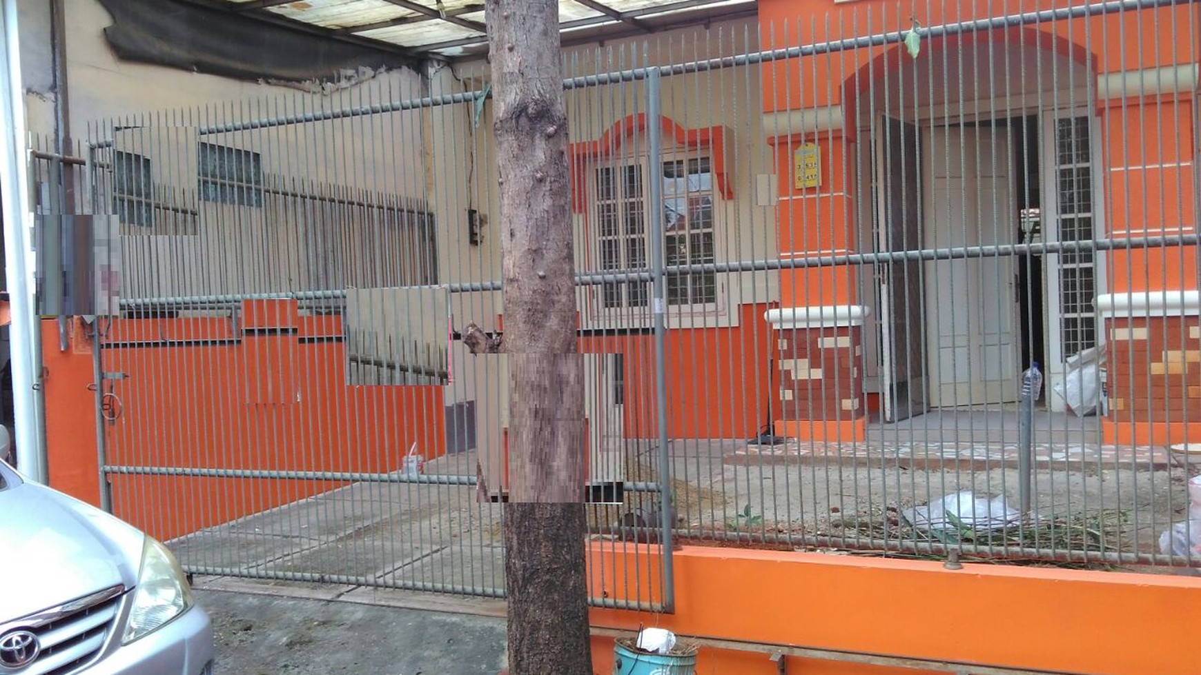 DISEWAKAN RUMAH RENOVASI SIAP HUNI DENGAN LOKASI STRATEGIS DI NUSA LOKA, BSD