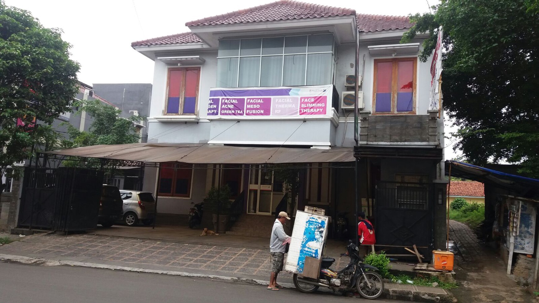 Rumah Disewakan strategis untuk komersial di Bintaro Jaya