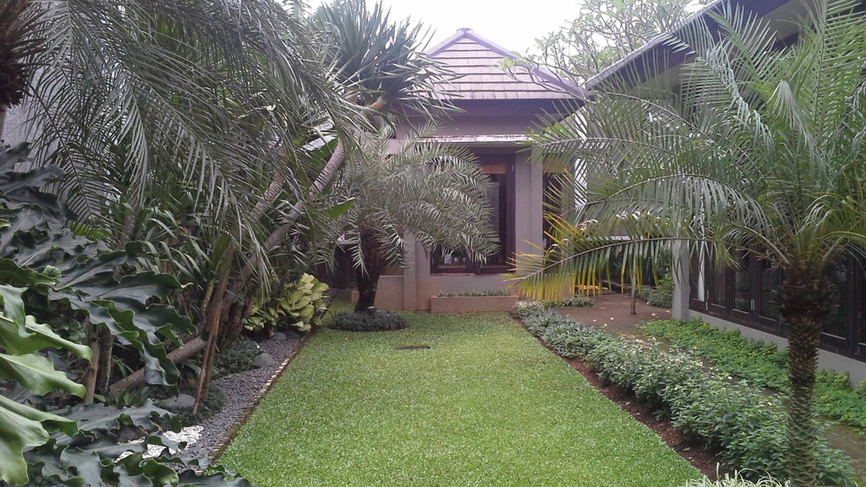 Rumah mewah dalam ekslusif cluster di Bintaro