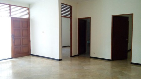 Amazing house for rent in prime area of Kebayoran Baru