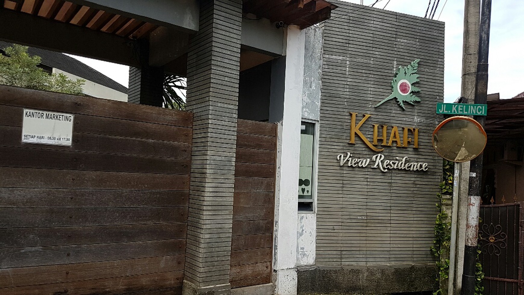 Rumah di Kahfi View Residence, Cipedak Jakarta Selatan - Jual Cepat