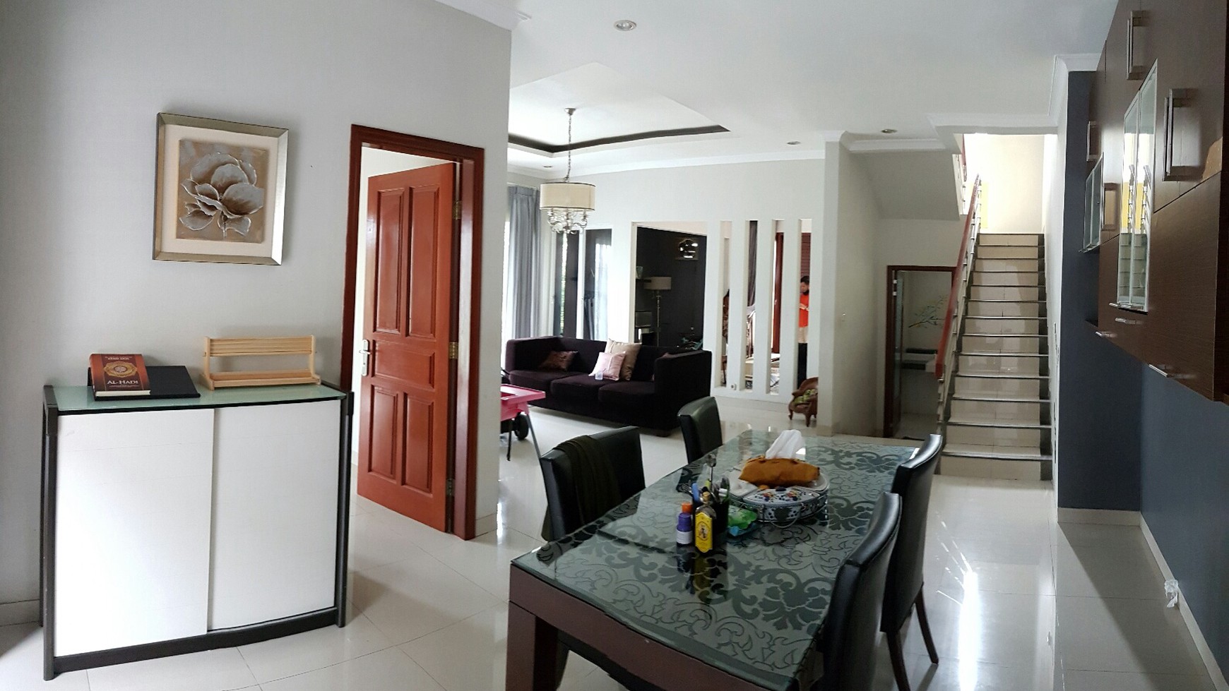 Rumah di Kahfi View Residence, Cipedak Jakarta Selatan - Jual Cepat