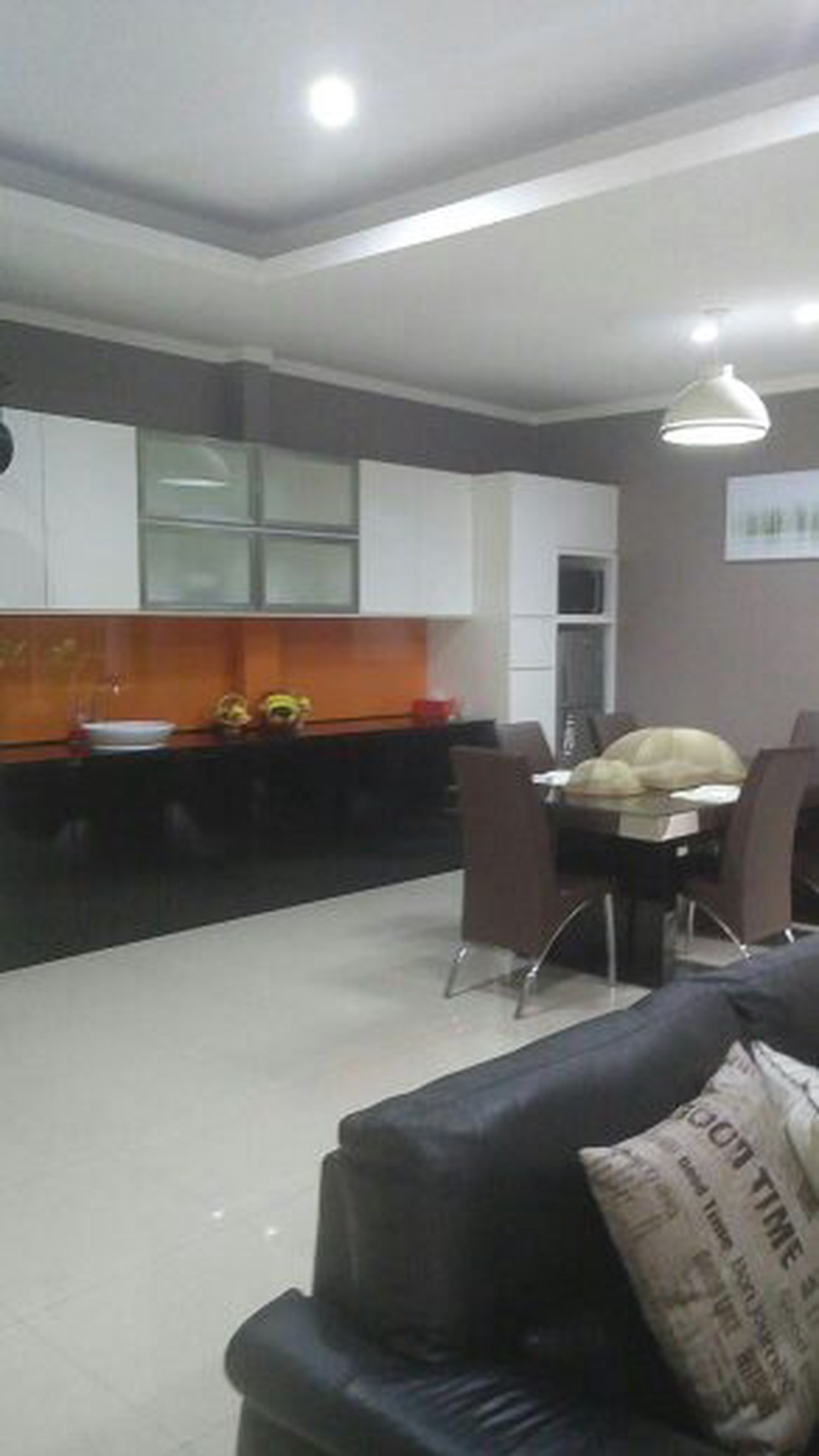 Rumah Siap Huni Dalam Cluster Di Kebayoran Garden #EU