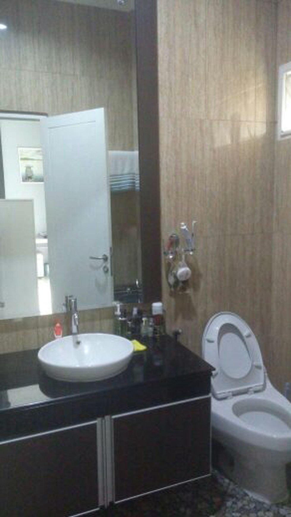 Rumah Siap Huni Dalam Cluster Di Kebayoran Garden #EU