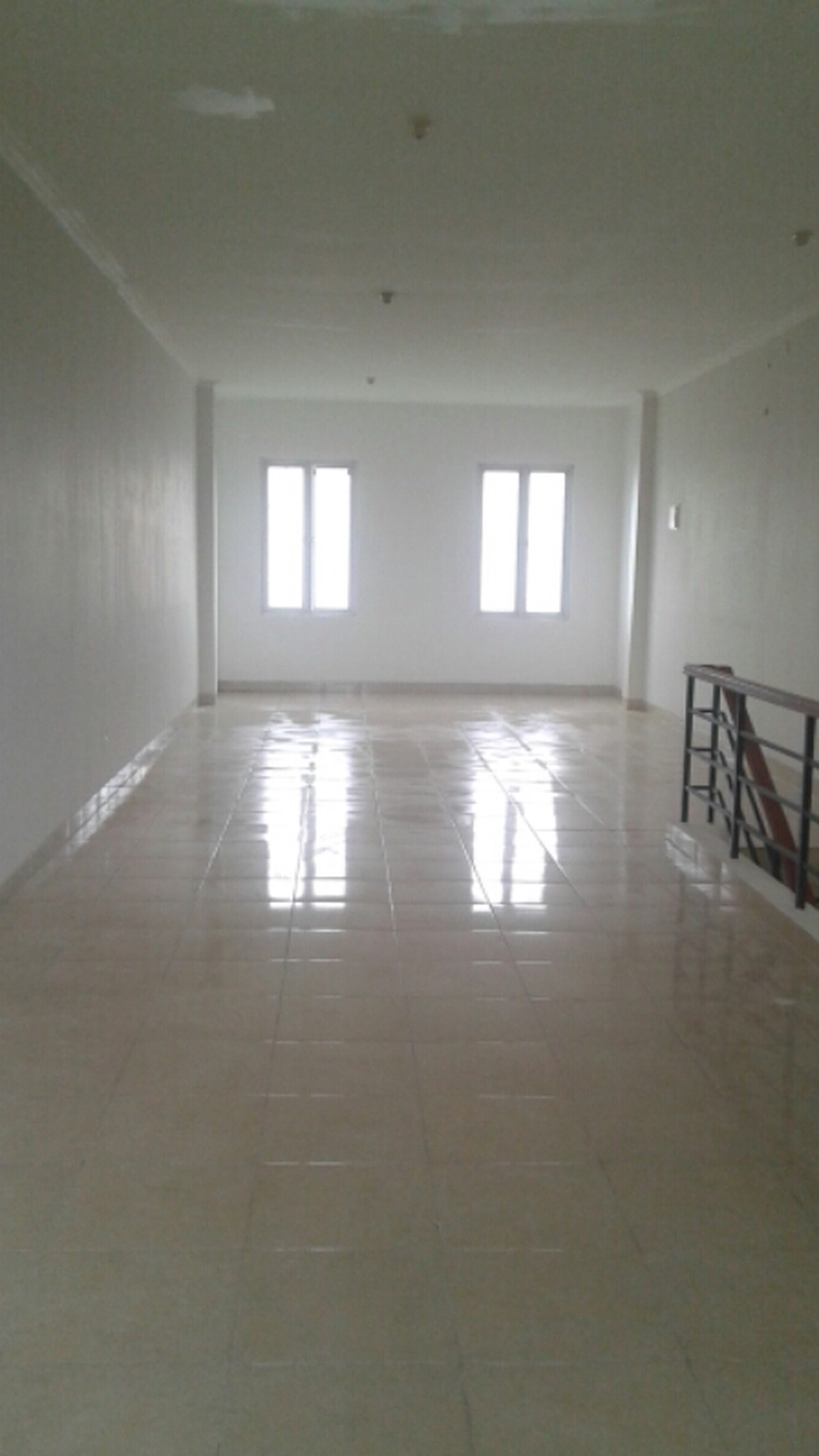 Disewakan Ruko 3 Gandeng Mendrisio - Gading Serpong