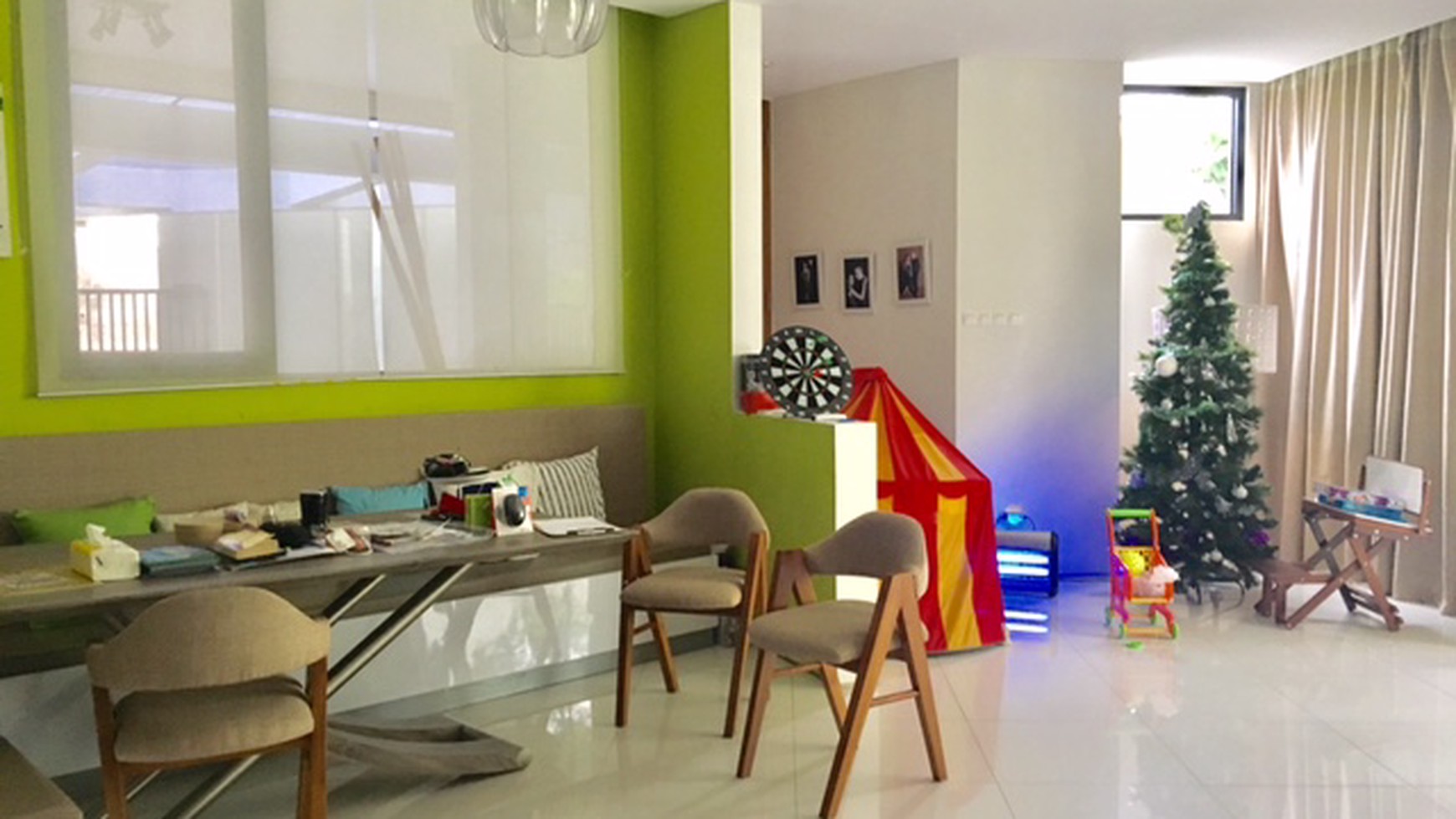 RUMAH CANTIK MINIMALIST DENGAN KOLAM RENANG DI BINTARO SEKTOR 9 #EU