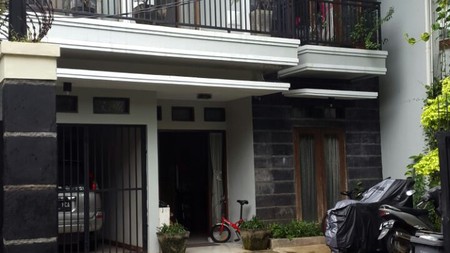 Dijual Rumah Cantik Lingkungan Nyaman Dan Asri Di Kemang
