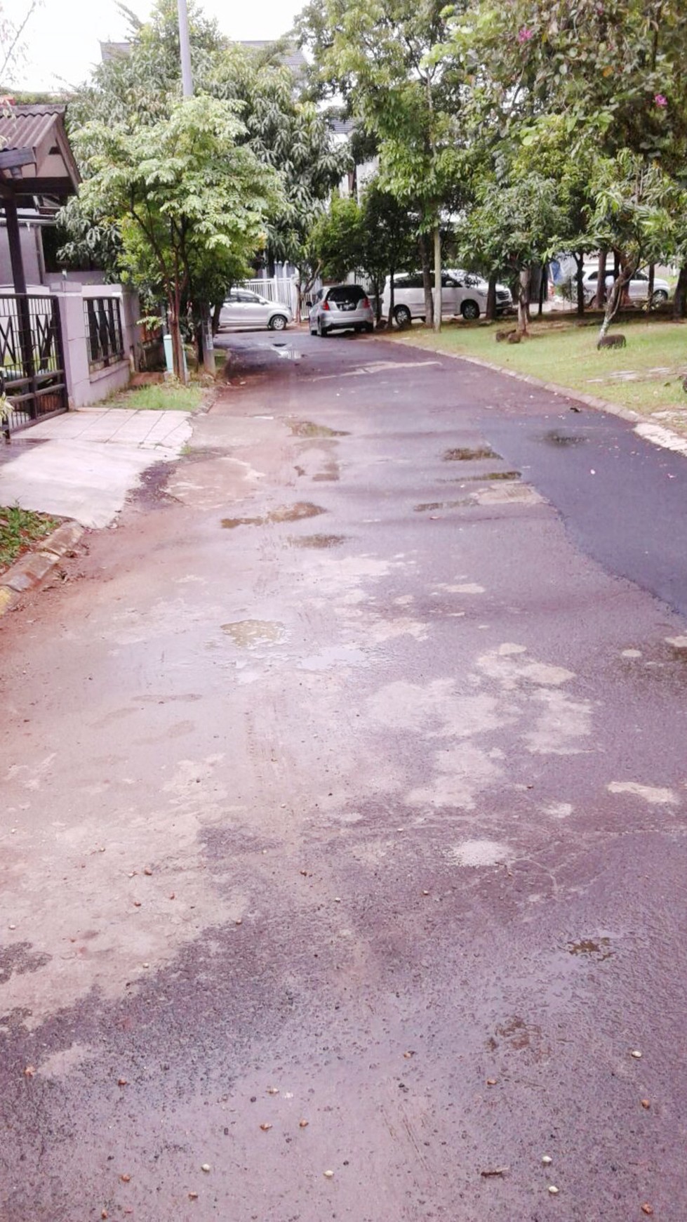 Rumah Dijual  lokasi strategis, bagus, nyaman dan aman daerah BSD-Tangerang
