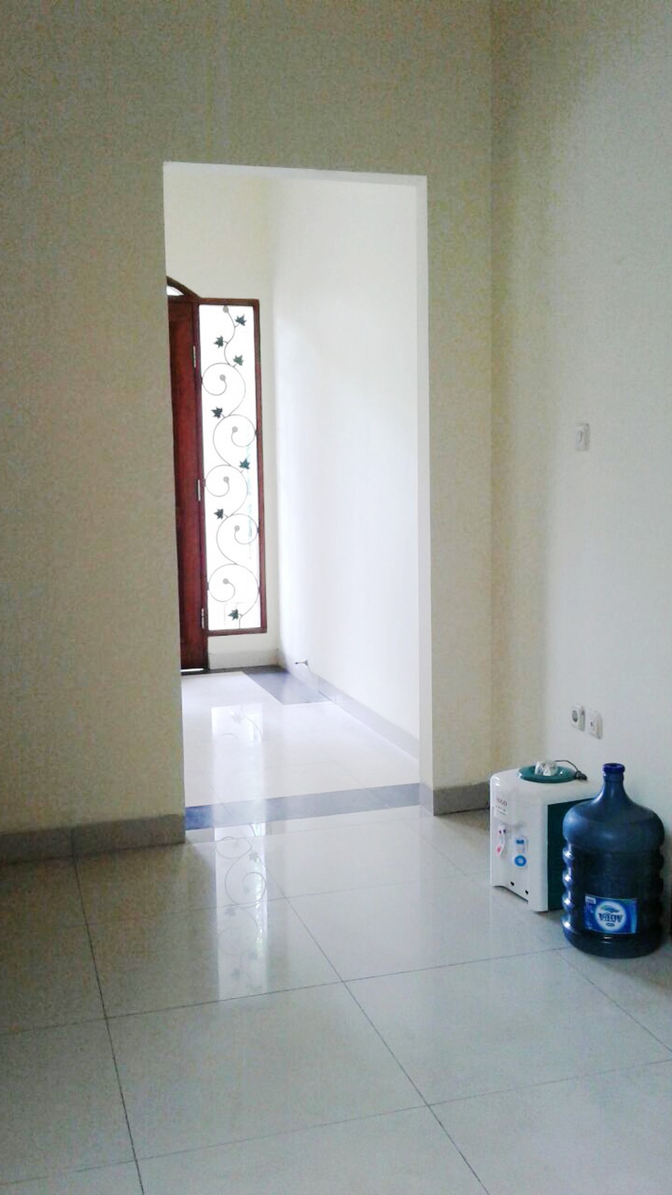 Di jual Rumah strategis Kencana Loka BSD