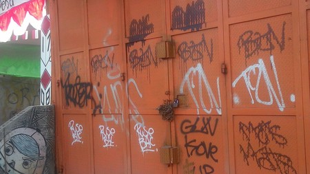 RUKO MENGHADAP BARAT COCOK UNTUK USAHA DI SERPONG