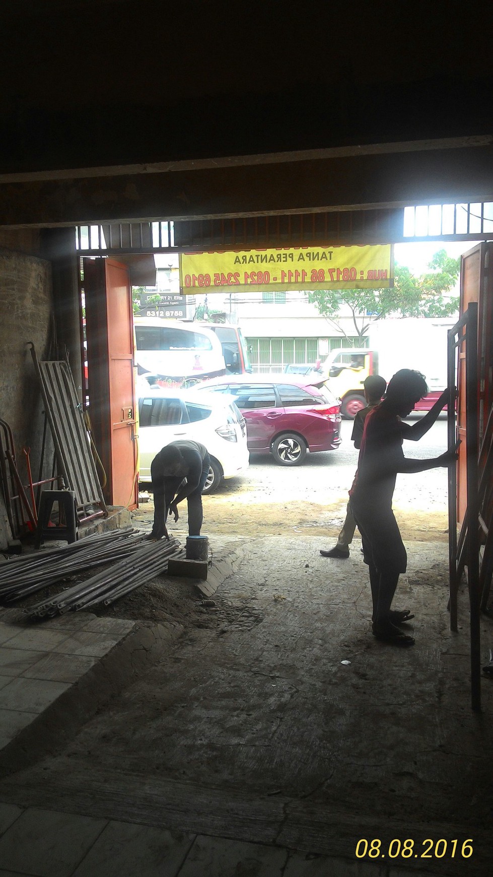 RUKO MENGHADAP BARAT COCOK UNTUK USAHA DI SERPONG