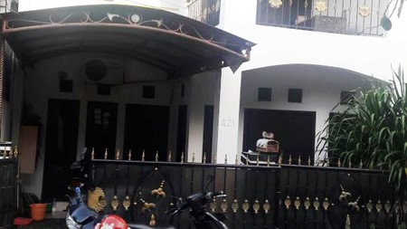 Rumah Dijual  lokasi strategis, bagus, nyaman dan aman daerah Jombang-Ciputat