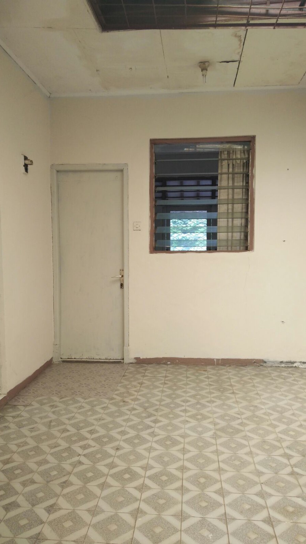 Rumah siap huni di Sektor 2 Bintaro Jaya