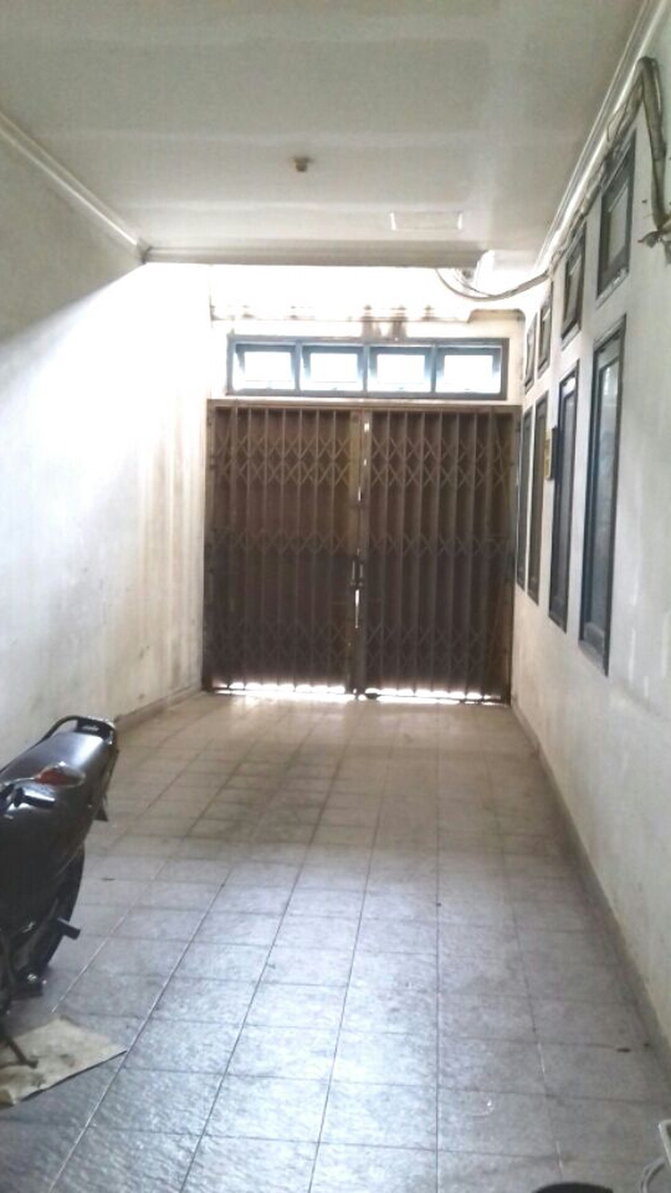 Rumah Pinggir Jalan Cocok Untuk Usaha Di Bintaro 3A