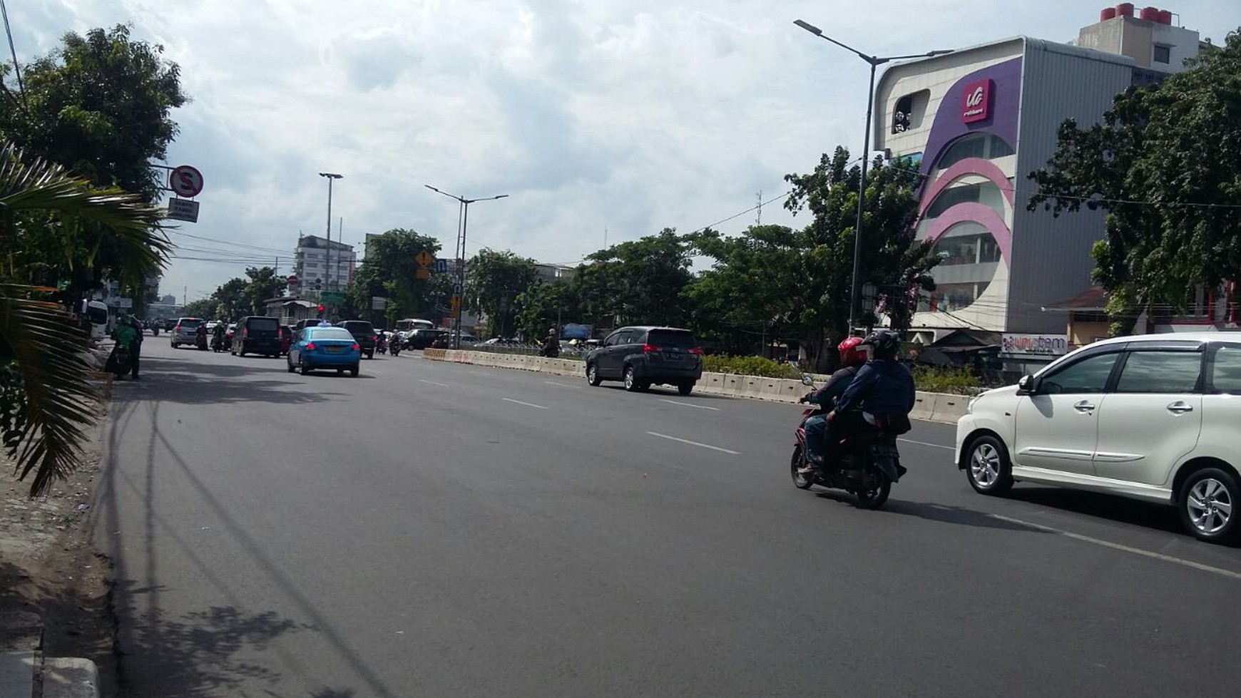 Rumah Lama Hitung Tanah Dikawasan Komersial Rawamangun #AK