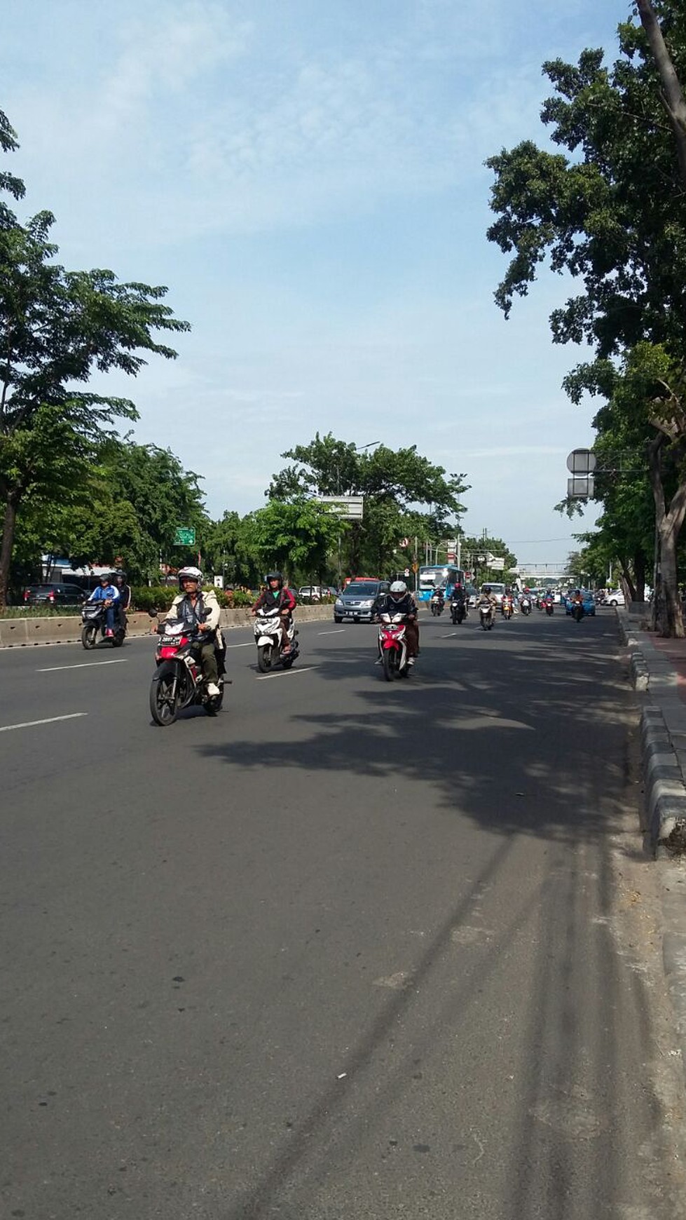 Rumah Lama Hitung Tanah Dikawasan Komersial Rawamangun #AK