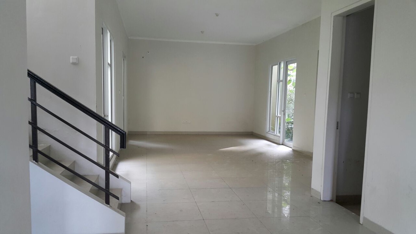 Rumah cantik siap huni di Gading Serpong