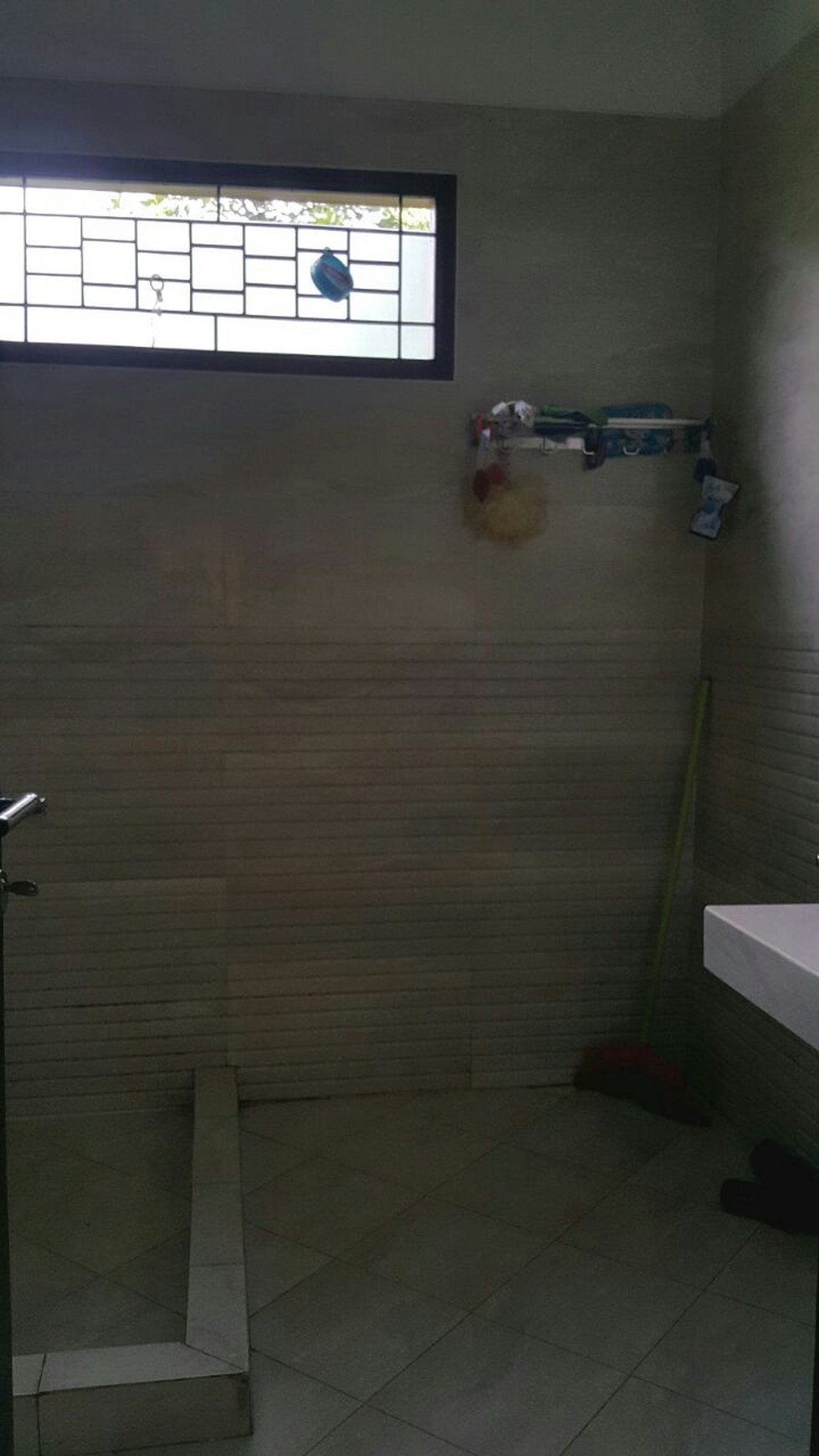 Dijual Rumah Beserta Bangunan Pabrik di Jl. Ciater Raya (Bersebelahan Bengkel Ferrari) - Tangerang