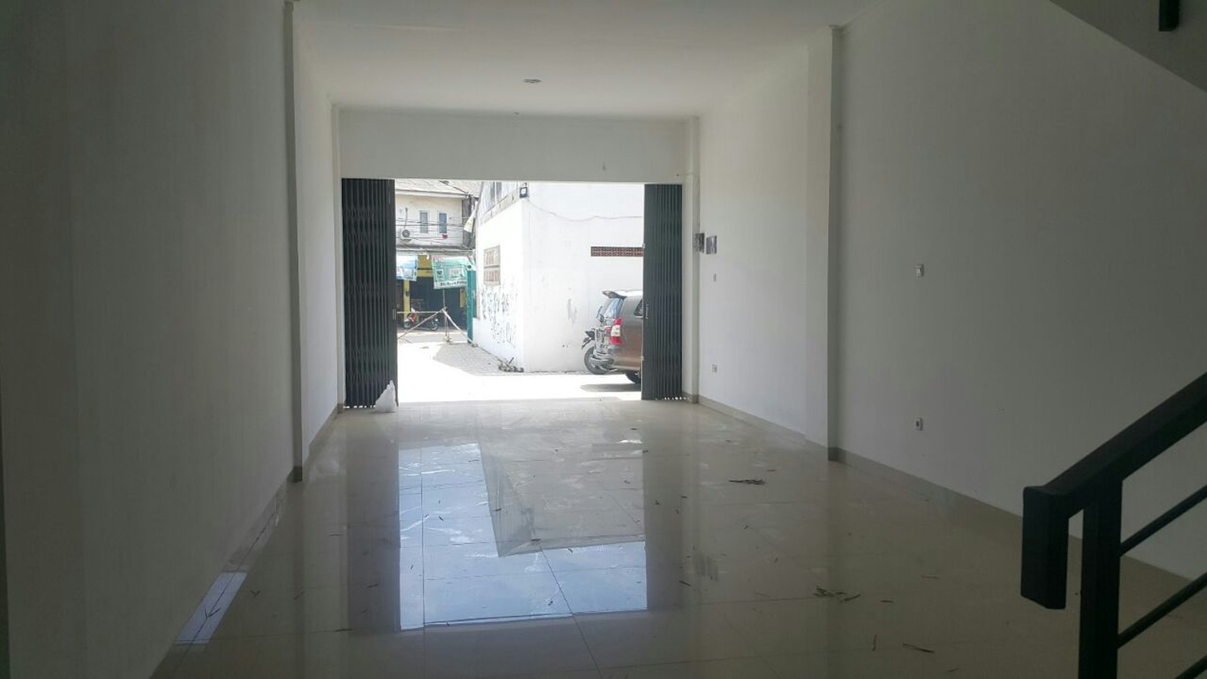 Dijual Ruko 2.5 Lantai di Jl. Raya Parakan - Pamulang, Tangerang