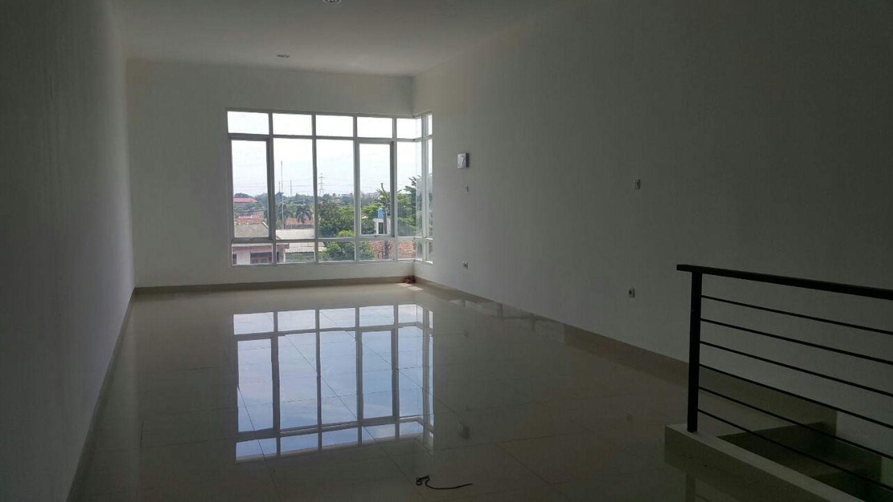 Dijual Ruko 2.5 Lantai di Jl. Raya Parakan - Pamulang, Tangerang