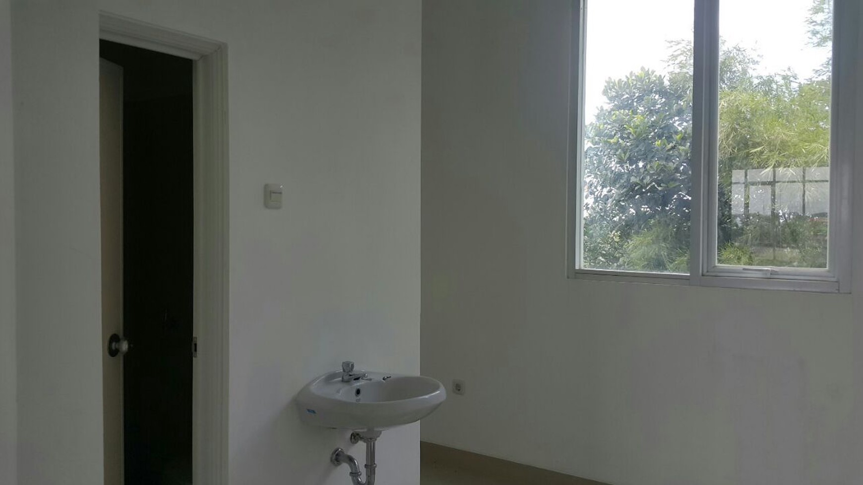 Dijual Ruko 2.5 Lantai di Jl. Raya Parakan - Pamulang, Tangerang
