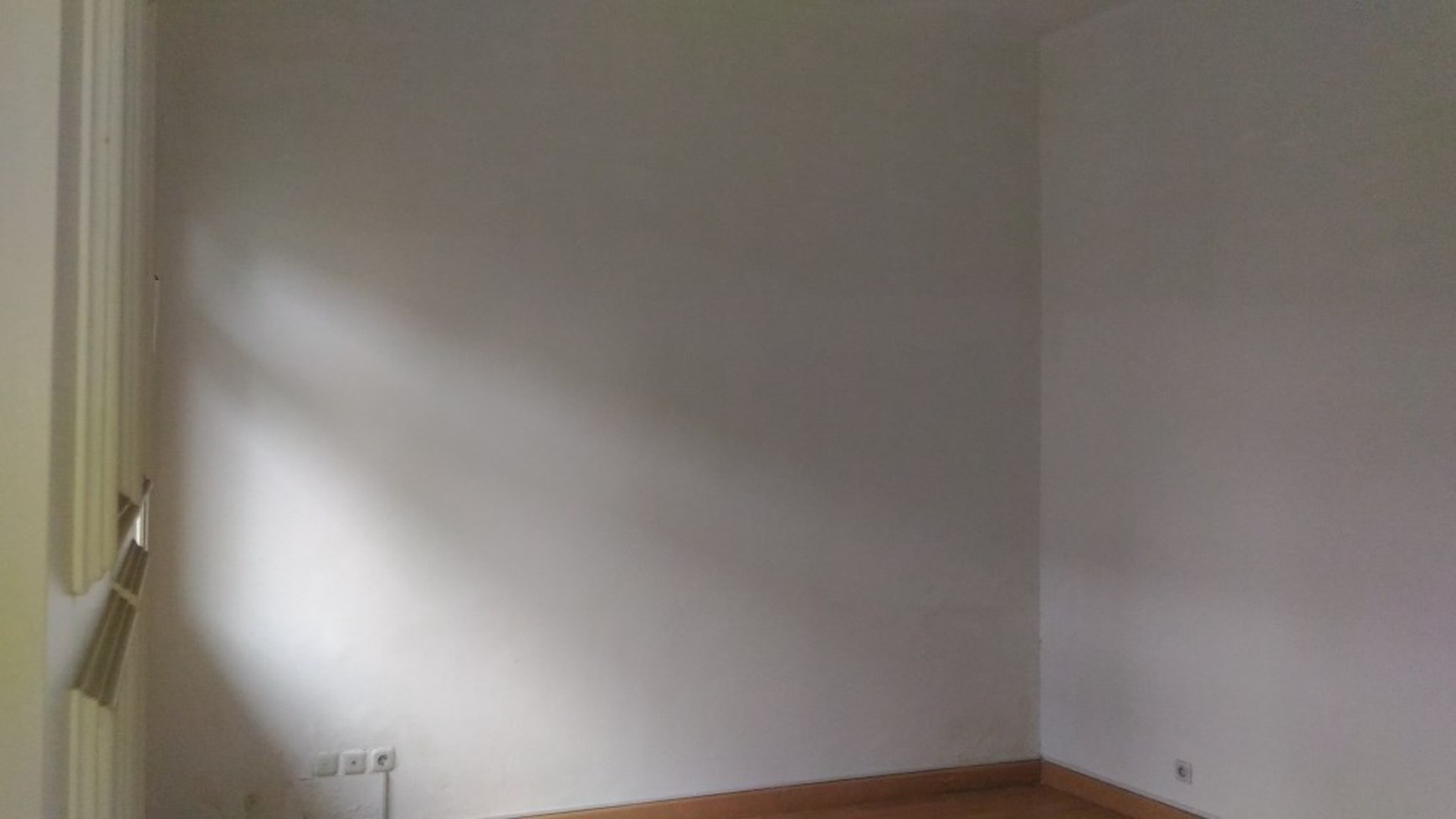 Big and beautiful house at Kemang, South Jakarta, perfect for an office or big family, is ready to rent