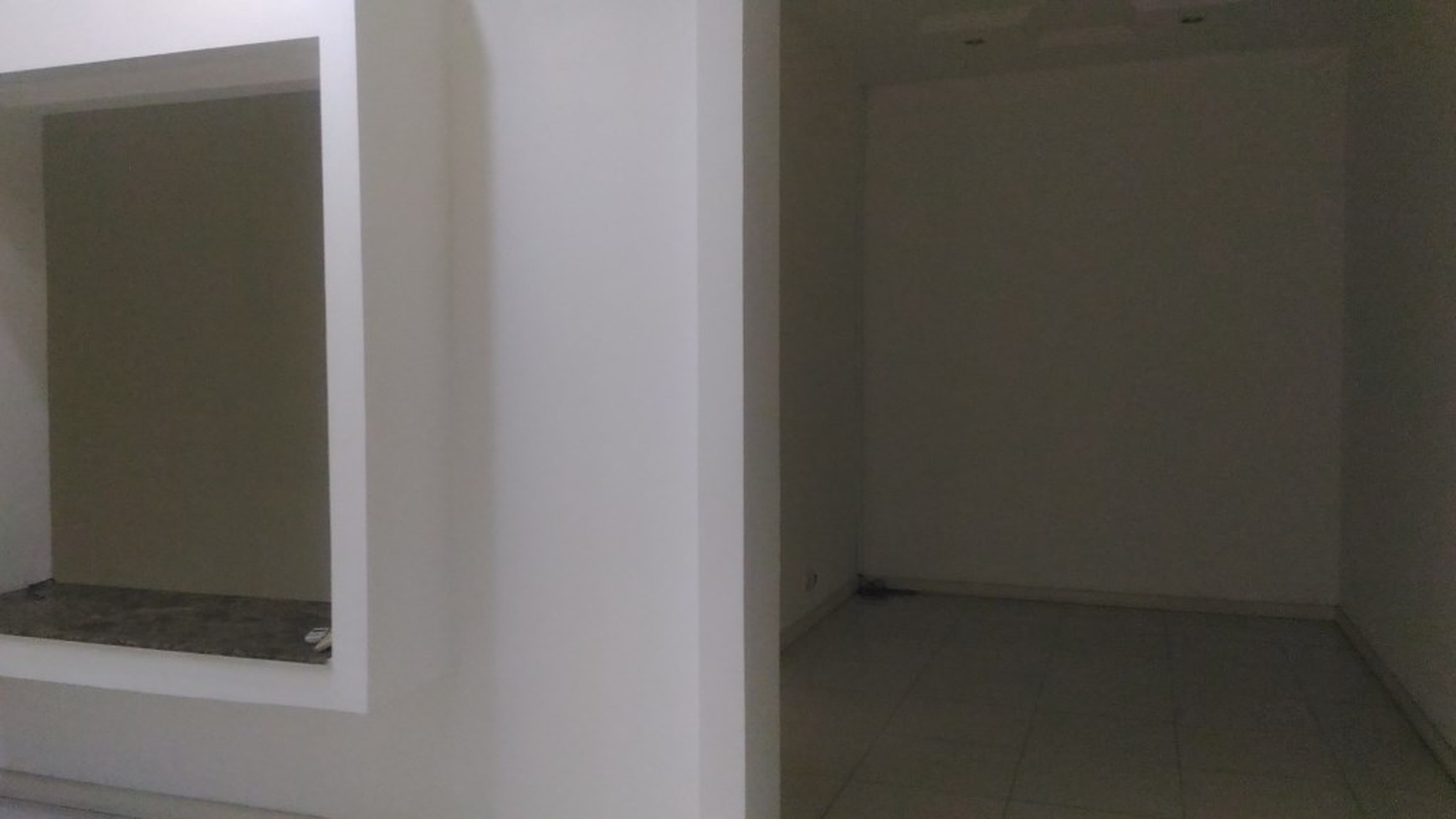 Big and beautiful house at Kemang, South Jakarta, perfect for an office or big family, is ready to rent