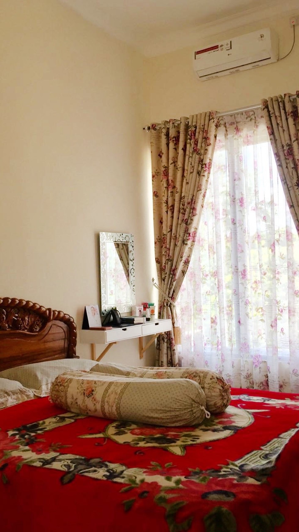 Rumah Dijual nyaman, aman dan siap huni di daerah Bintaro Jakarta Selatan