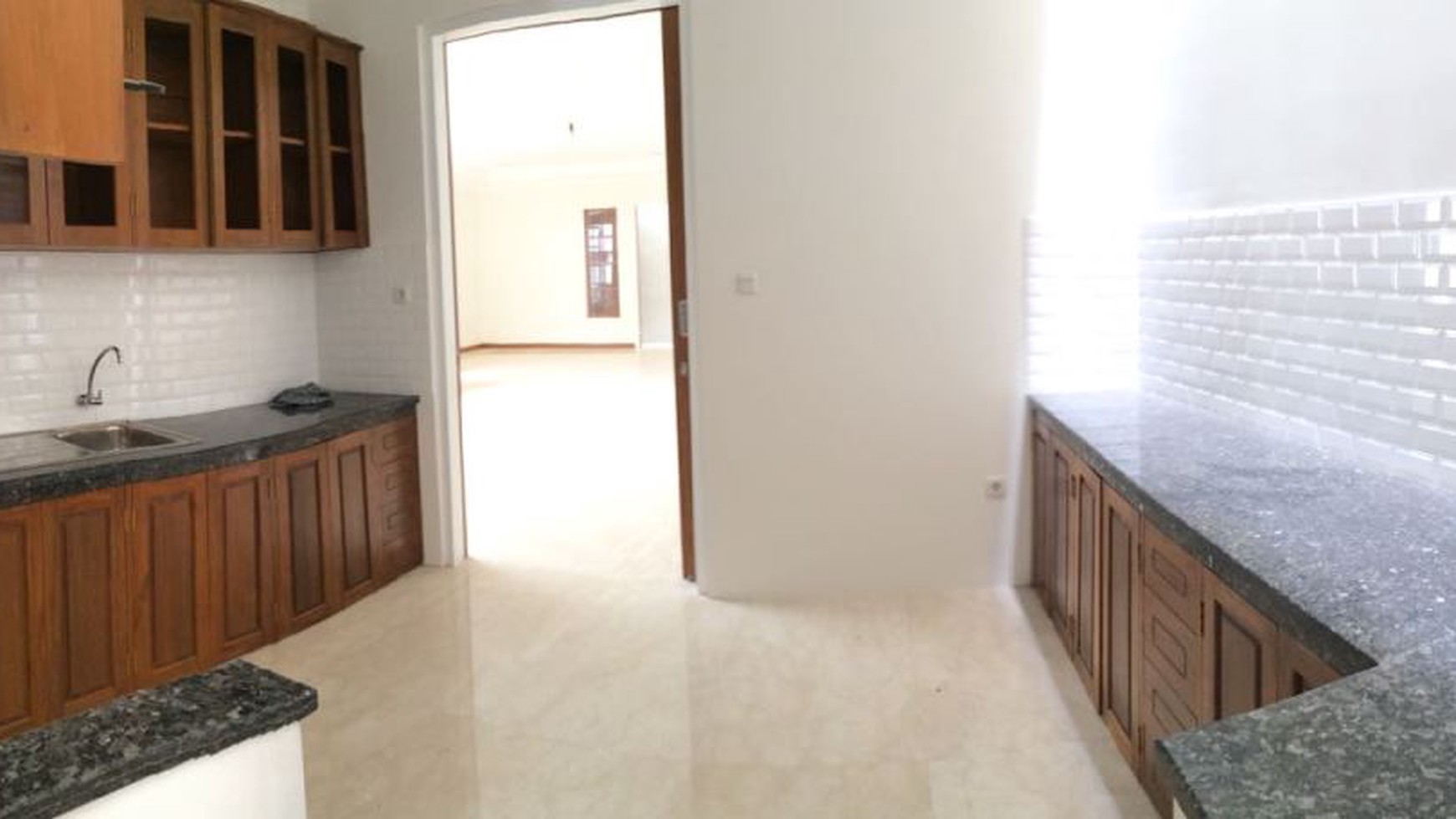 Brand New house for rent in the prime area of Kemang