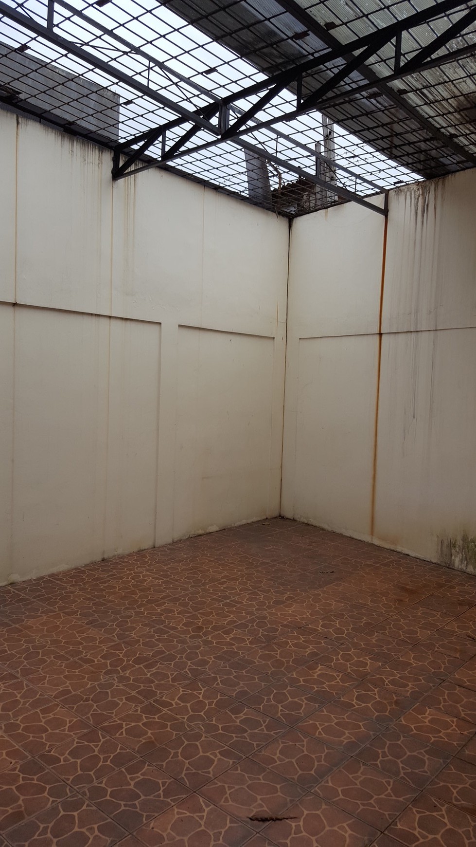 Dijual / Disewakan Rumah di Taman Mediteranian - Palem Semi, Karawaci