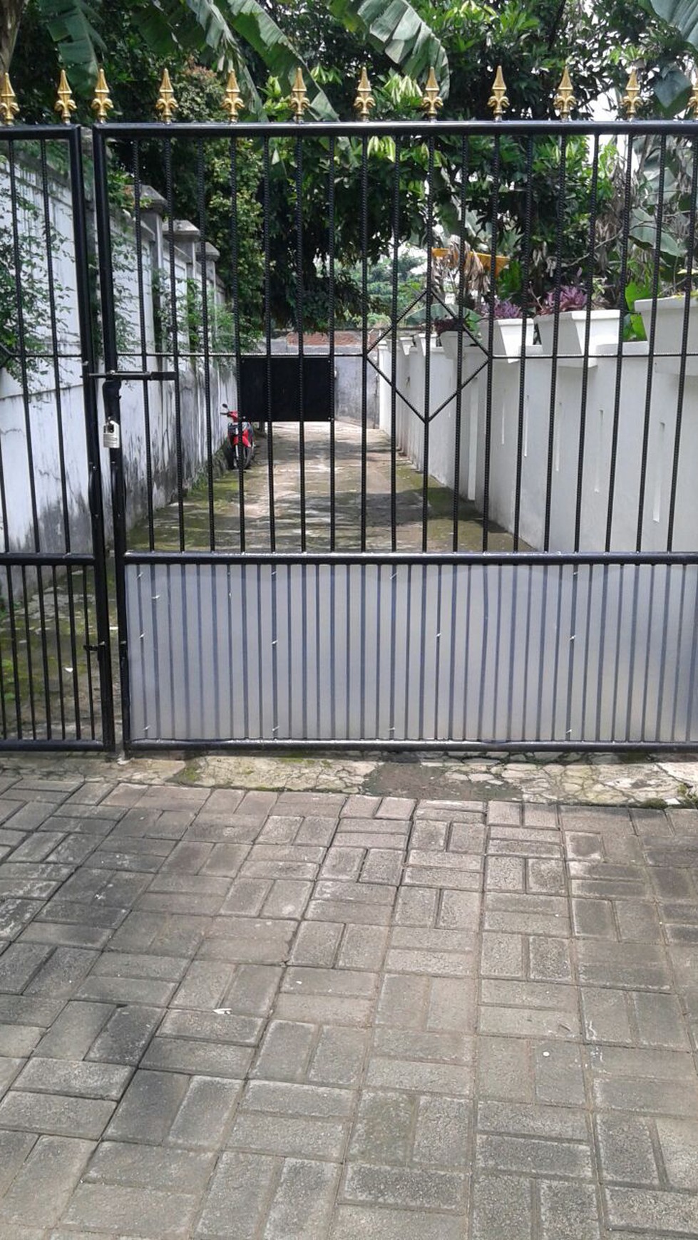 Rumah di Veteran Bintaro, Jalan Cempaka