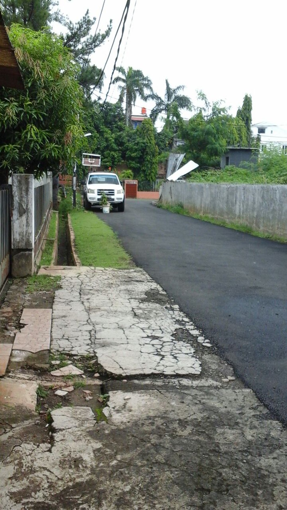 Dijual Rumah di Komplek Askrindo Deplu Raya Pondok Pinang