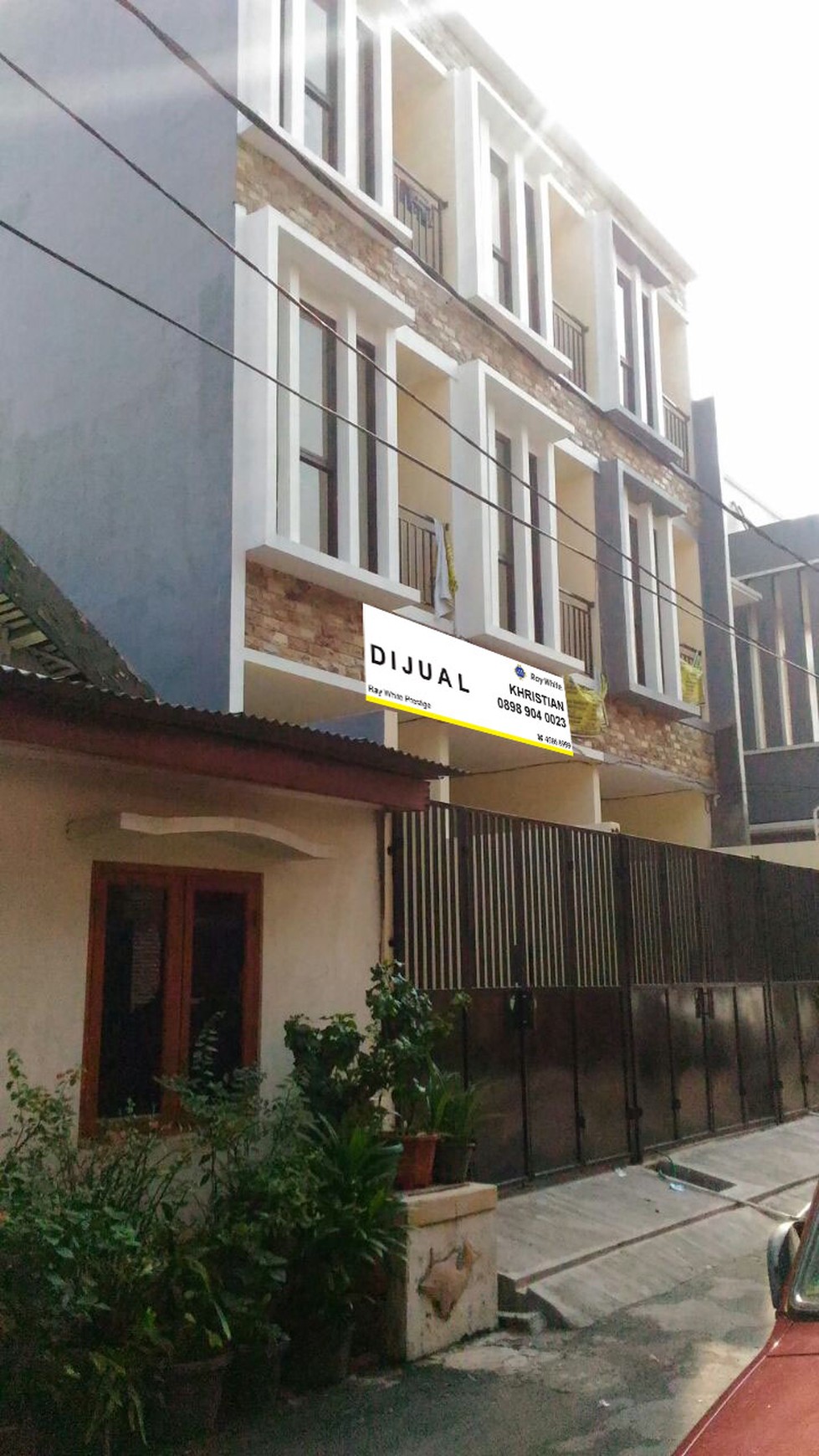 Rumah SIAP HUNI! Brand New! Lokasi bagus di area Cengkareng, Jakarta Barat