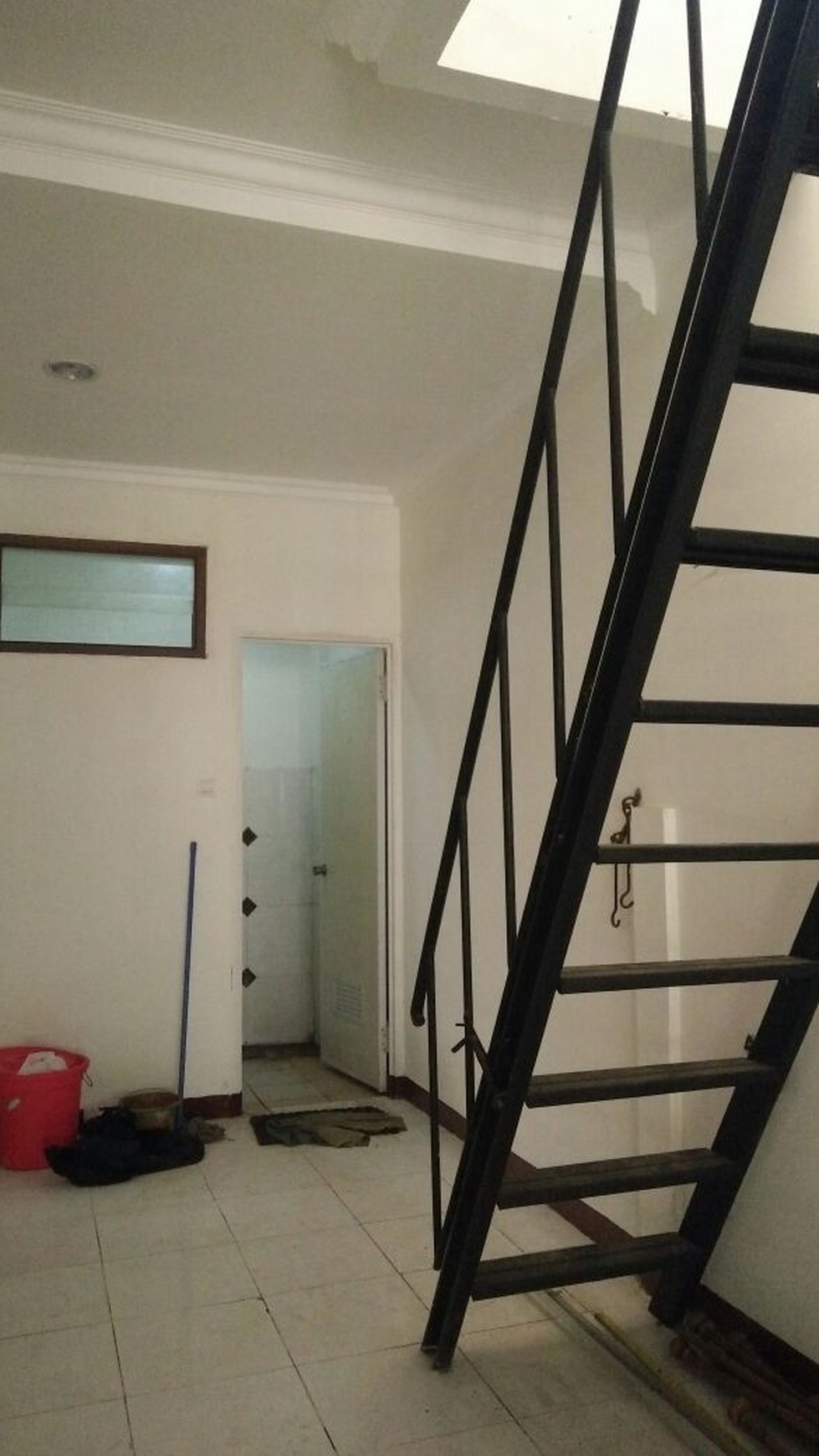 Rumah cantik siap huni, dilingkungan yg tenang, aman, dlm cluster di Bintaro sektor 6