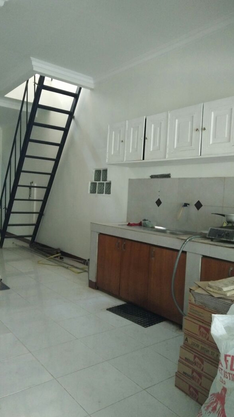 Rumah cantik siap huni, dilingkungan yg tenang, aman, dlm cluster di Bintaro sektor 6