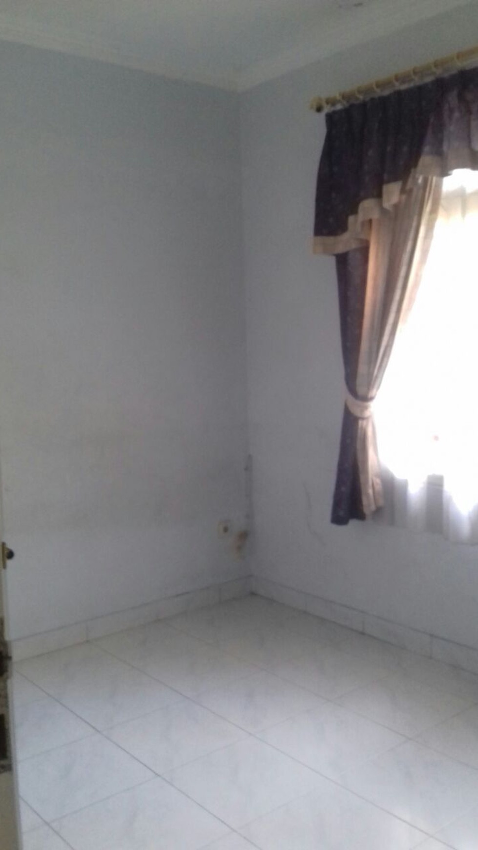 Rumah Siap Huni,Dalam Cluster di Bintaro 9