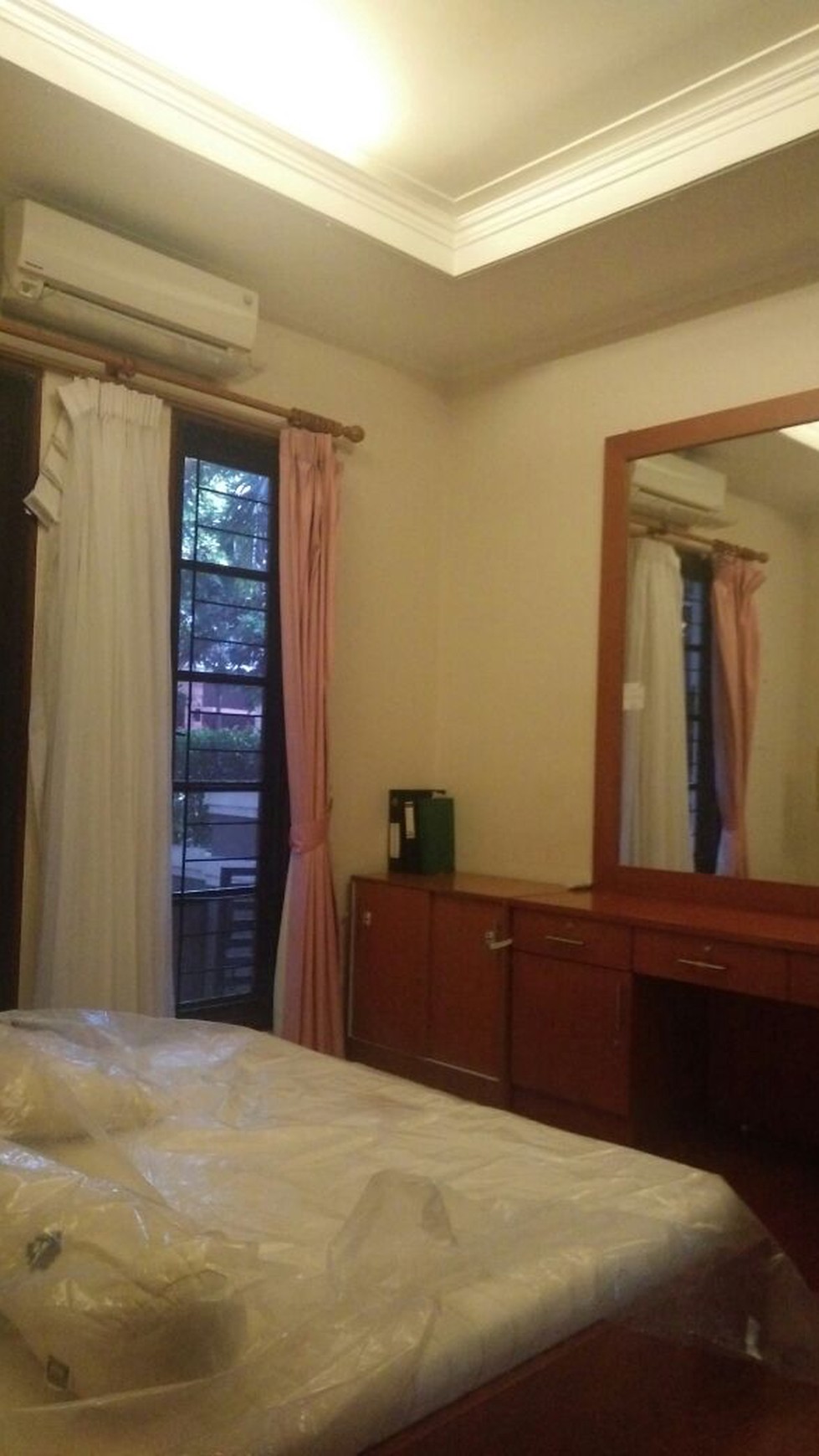 Rumah minimalis,dalam cluster di Bintaro 9