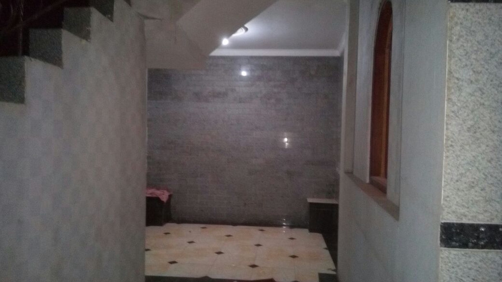 Rumah Klasik di Blok E Cinere