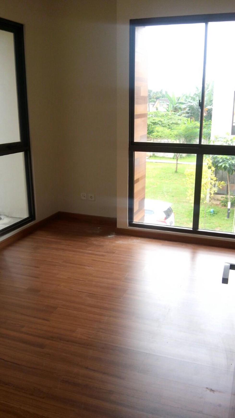 Rumah Bagus Siap Huni di Emininet  BSD