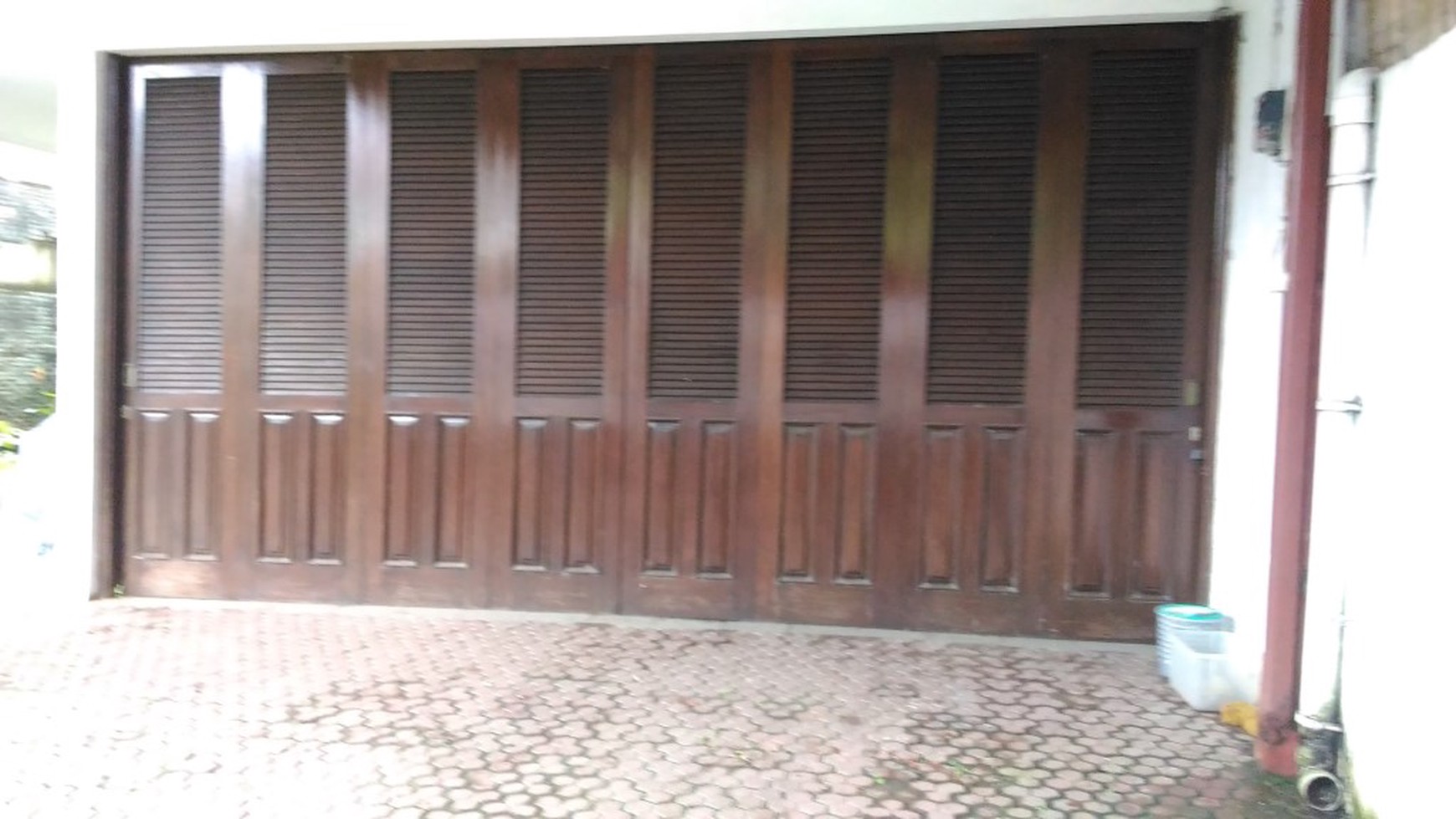 Beautiful and comfort house at Kemangt, South Jakarta, a great place for a family to stay, is ready to rent